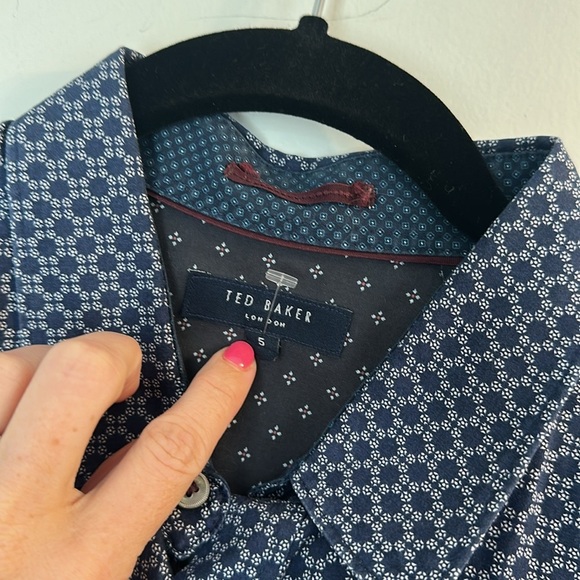 TED BAKER London Navy Blue Dot Flip Cuff Button Down Shirt large 5 - Picture 2 of 5